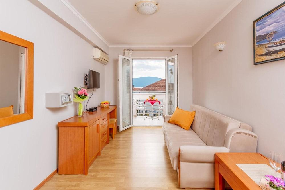 Apartments Perper 티바트 외부 사진