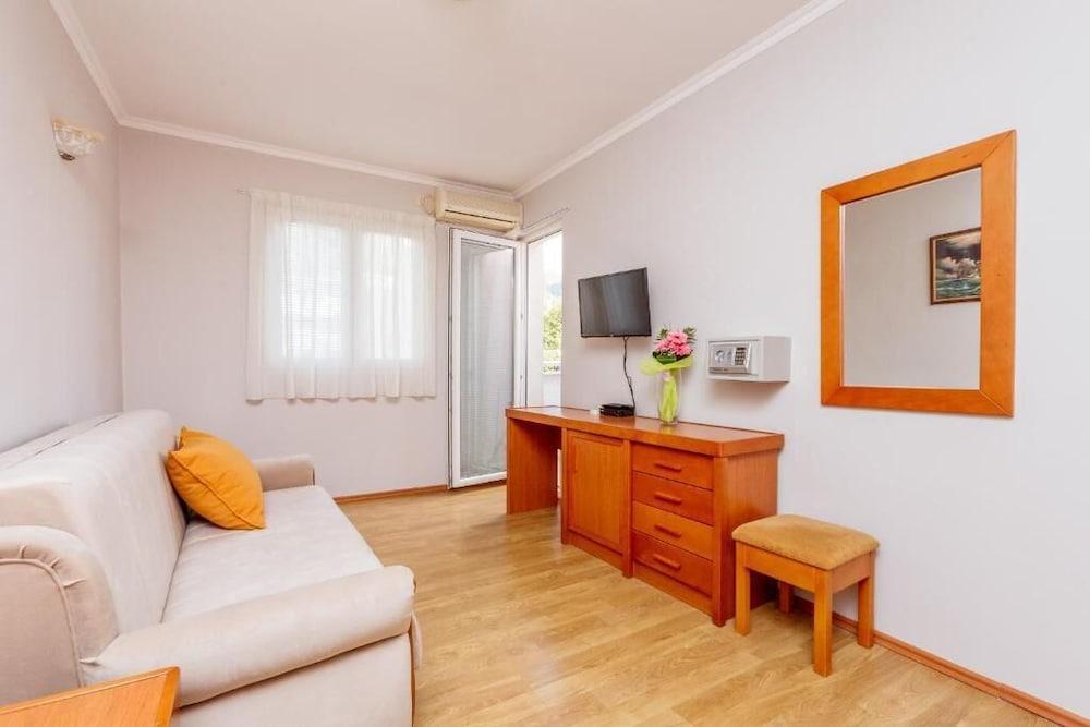 Apartments Perper 티바트 외부 사진